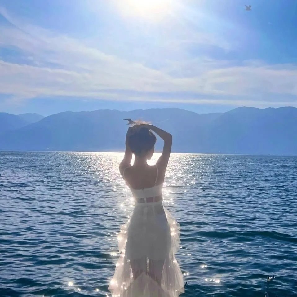 幽旅巫咒海报